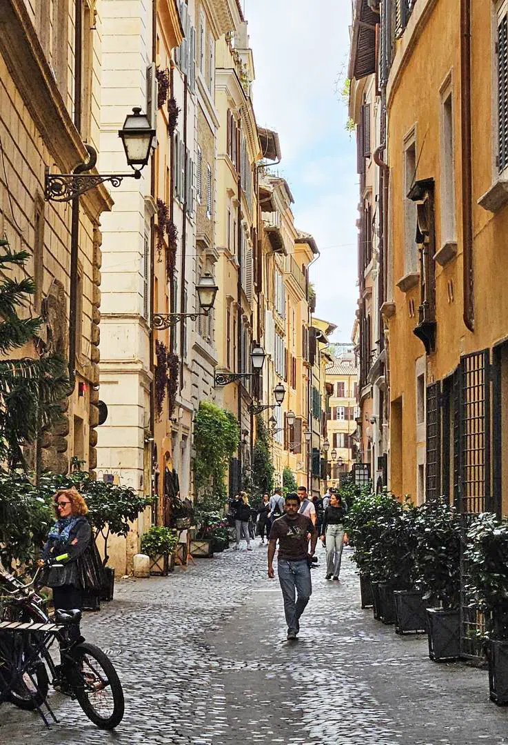 Via dei Coronari, Rome